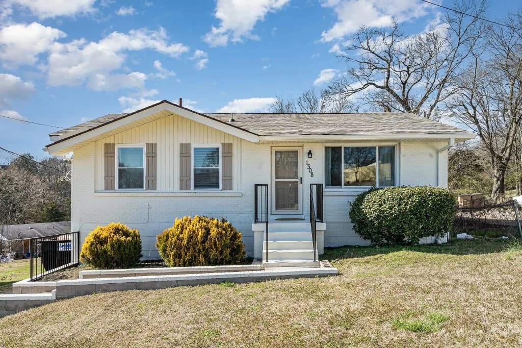 The Cash ranch-style single family rental exterior Mogul Club
